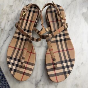 BURBERRY
Archive Beige Check Emily Flat Sandals
